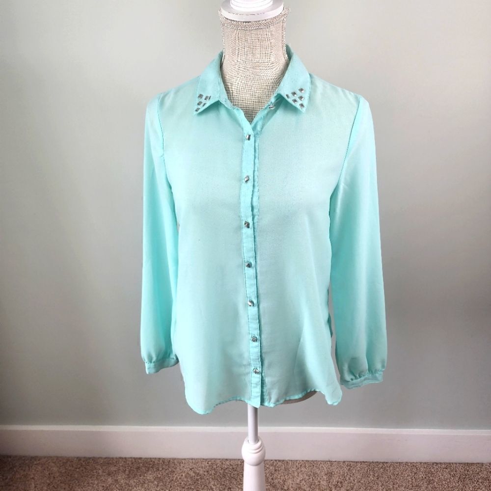 MINE WOMEN'S SHEER BUTTON DOWN SILVER EMBELLISHED BUTTONS OPEN BACK SIZE SMALL